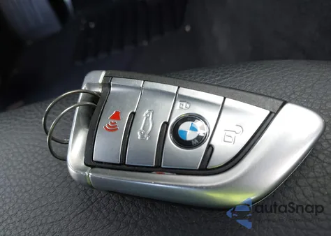 2019 BMW 530I xDrive z USA, uszkodzony, nr VIN WBAJA7C5XKG911946